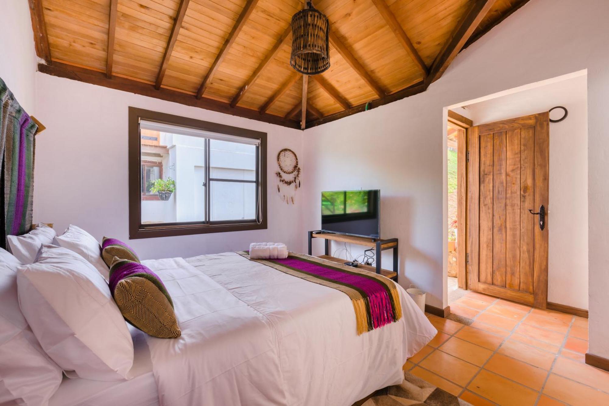 Hotel Kawa Mountain Retreat Salento Kültér fotó A bedroom at the hotel
