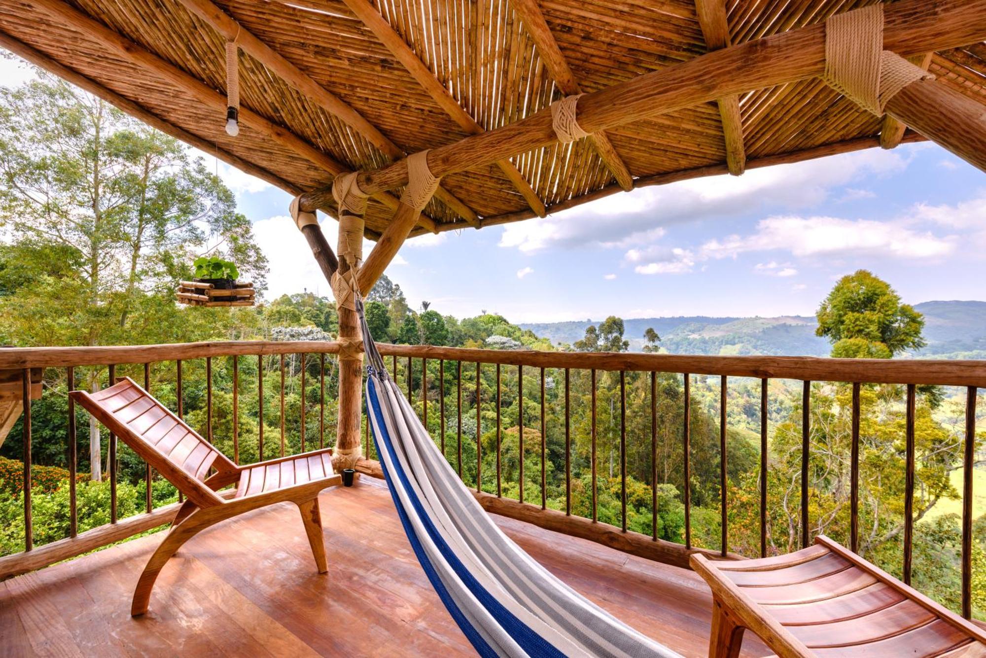 Hotel Kawa Mountain Retreat Salento Kültér fotó The view from the Treehouse